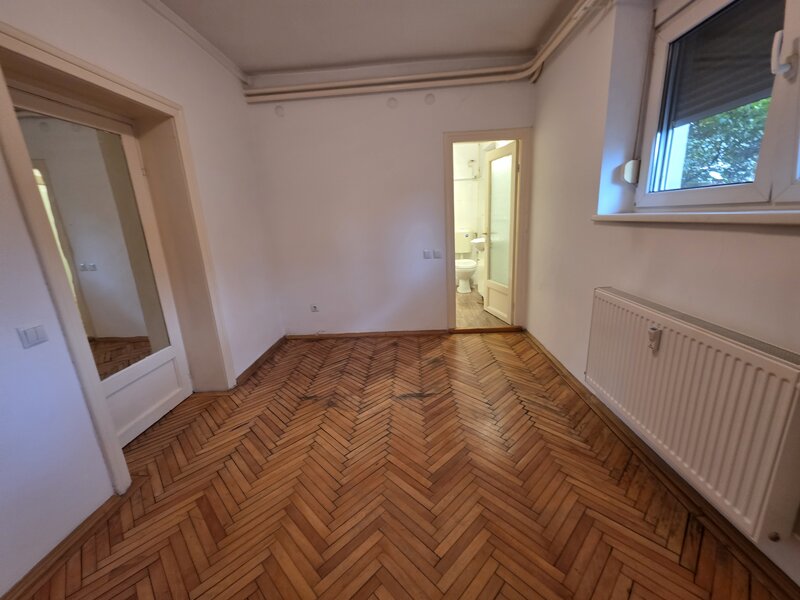 Victoriei, Ion Mihalache, garsoniera, 240 euro/luna